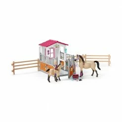 Schleich Horse Stall with Arab Horses and Groom 42369 - Animals & Other Figures